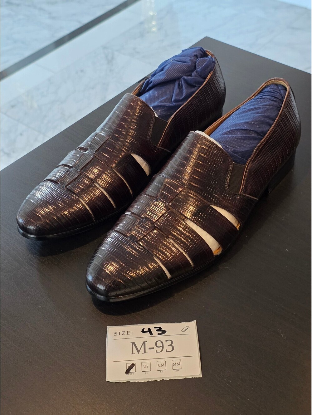 Men's Brown Croc-Embossed Loafers